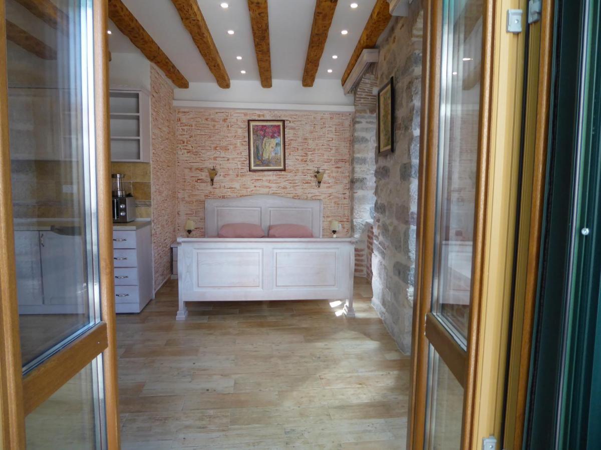 Apartaments Charlie Chaplin Kotor Dış mekan fotoğraf