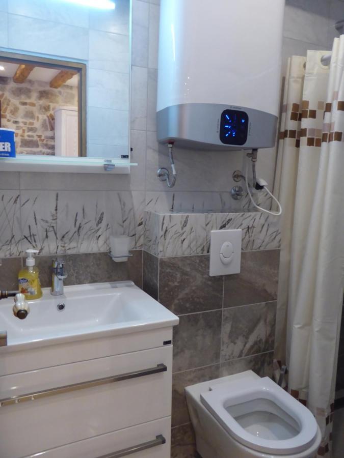 Apartaments Charlie Chaplin Kotor Dış mekan fotoğraf